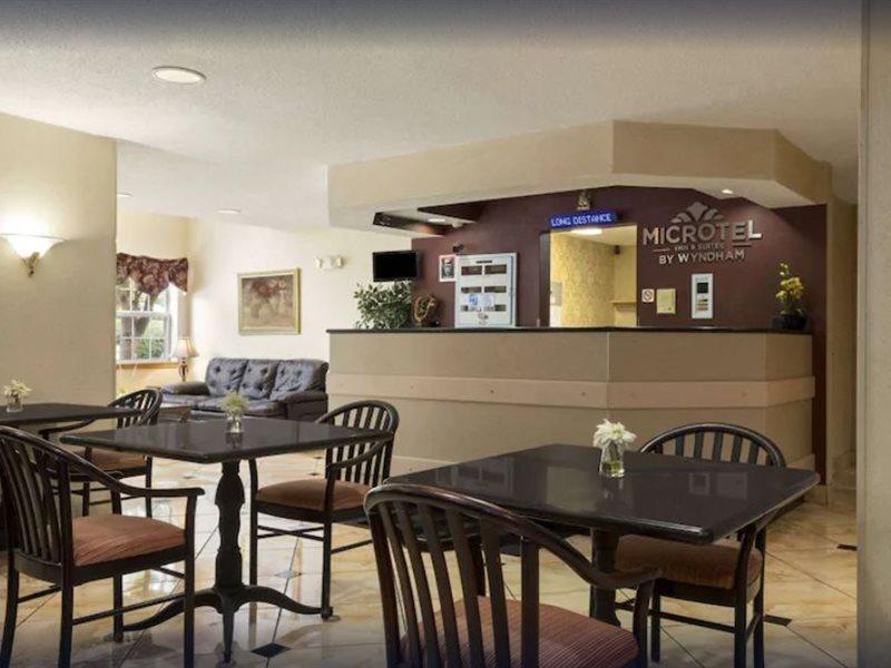 Microtel Inn By Wyndham Charlotte Airport Экстерьер фото