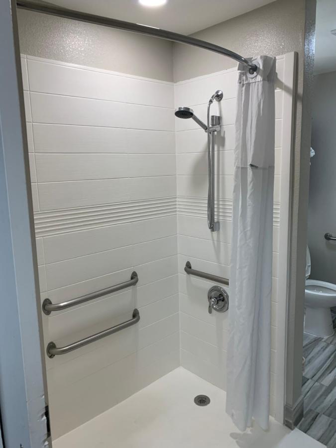 Microtel Inn By Wyndham Charlotte Airport Экстерьер фото