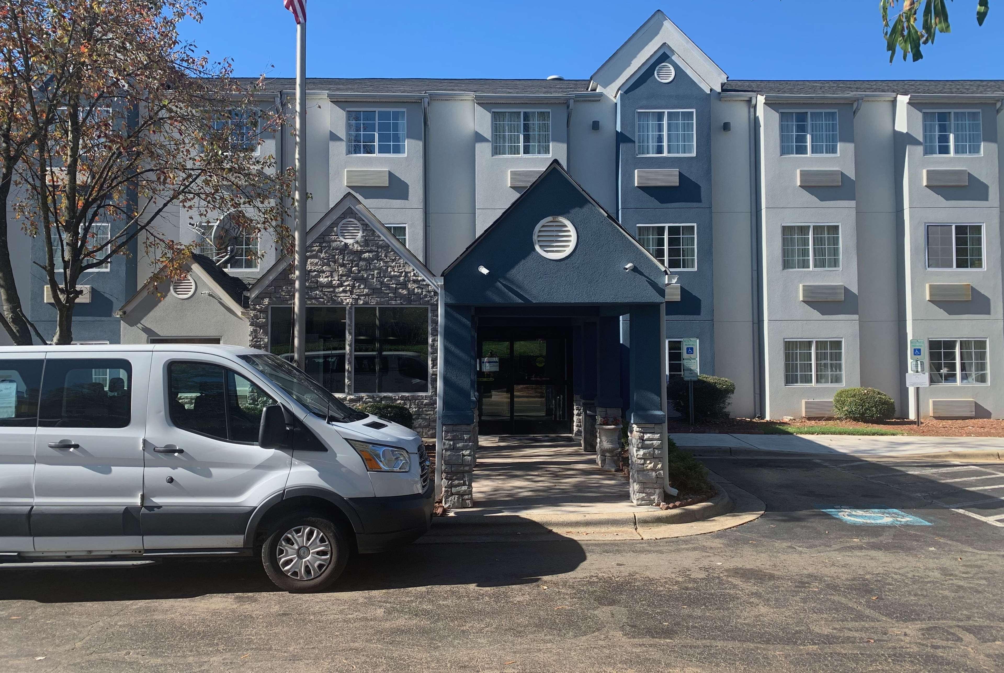 Microtel Inn By Wyndham Charlotte Airport Экстерьер фото