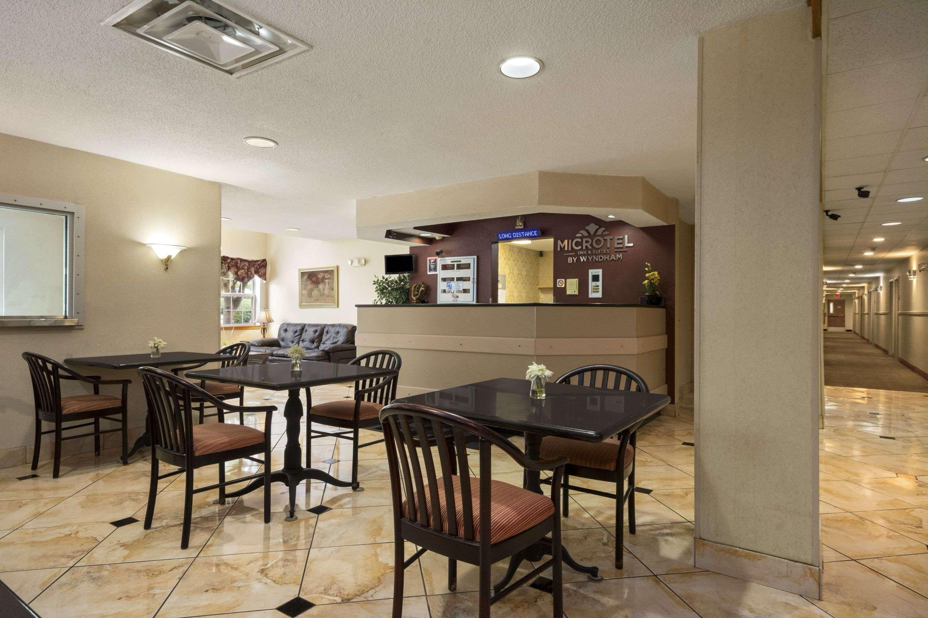 Microtel Inn By Wyndham Charlotte Airport Экстерьер фото